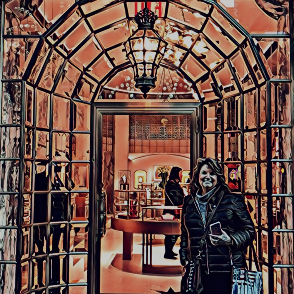 Meet your Posher, Roberta